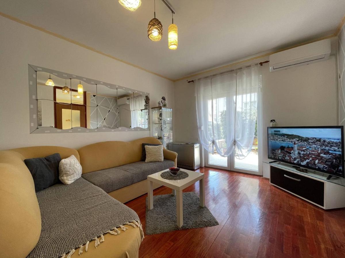 Apartment Malu Pula Luaran gambar