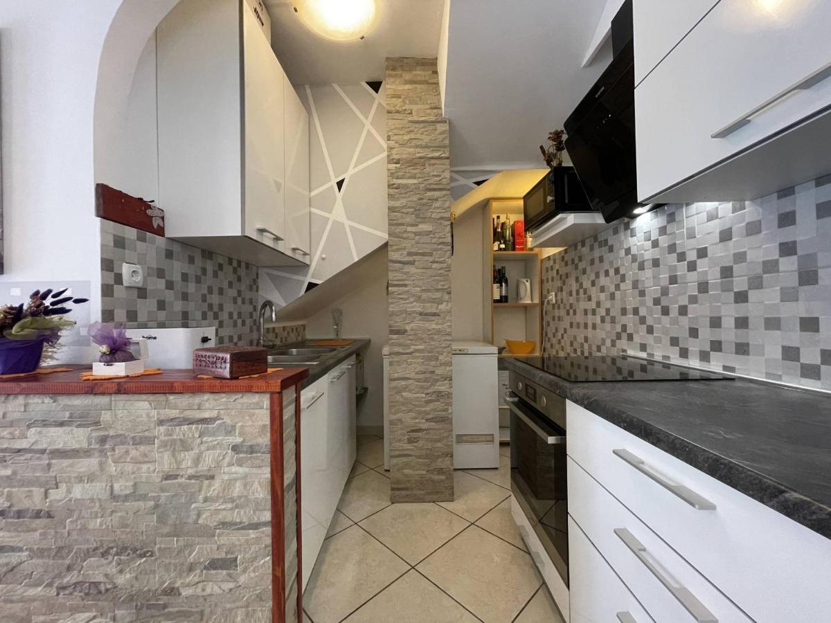 Apartment Malu Pula Luaran gambar