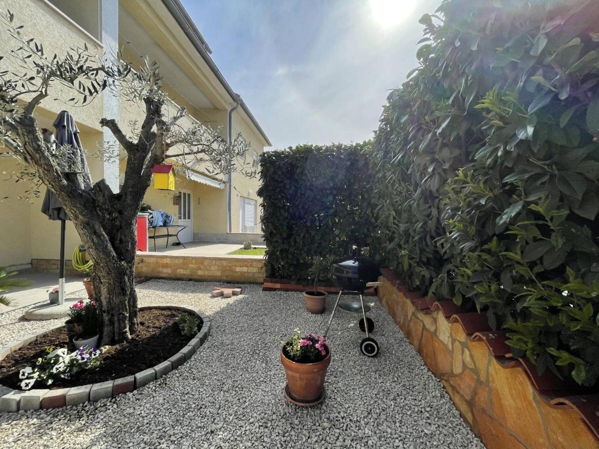 Apartment Malu Pula Luaran gambar