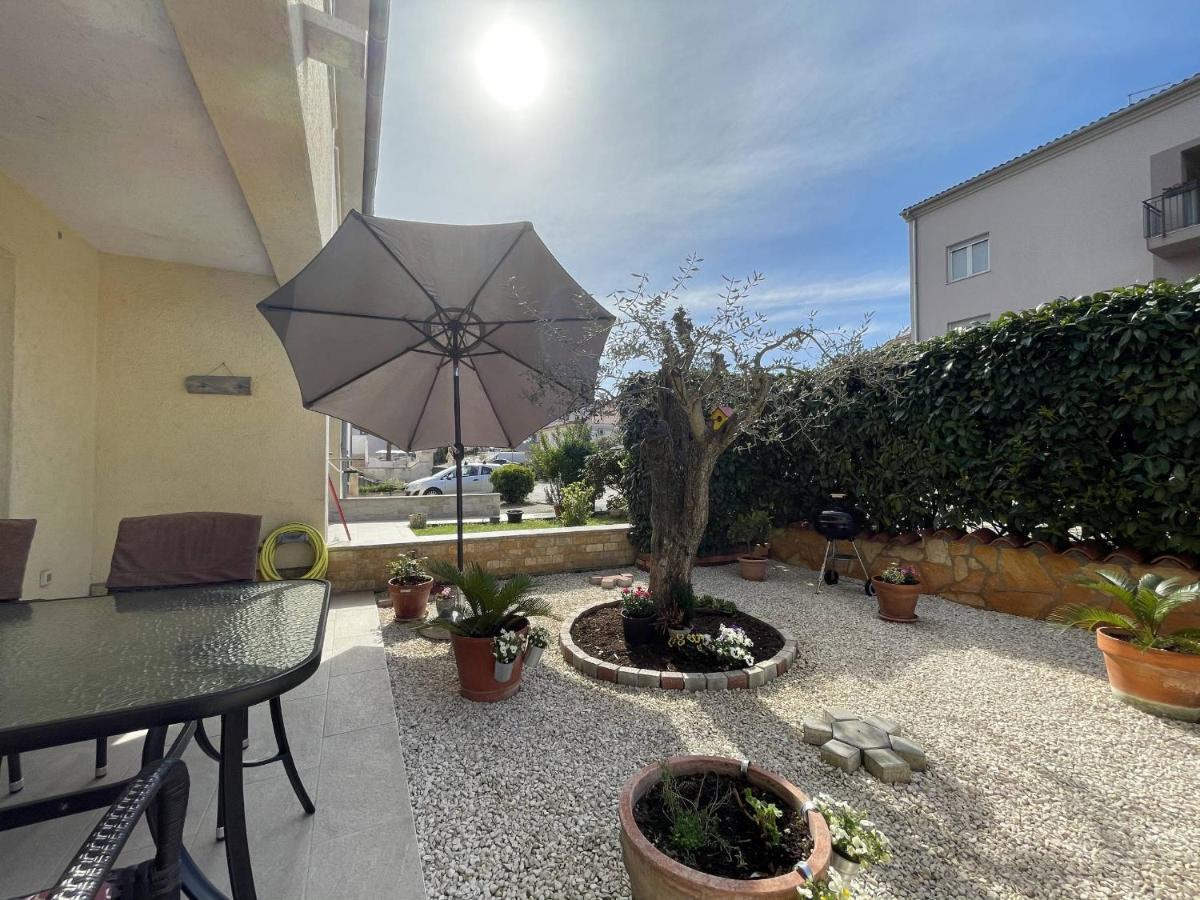 Apartment Malu Pula Luaran gambar